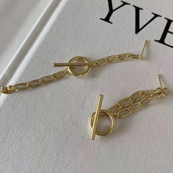 Gold Chunky Statement Chain Loop Stud Earrings - Picture 2 of 2